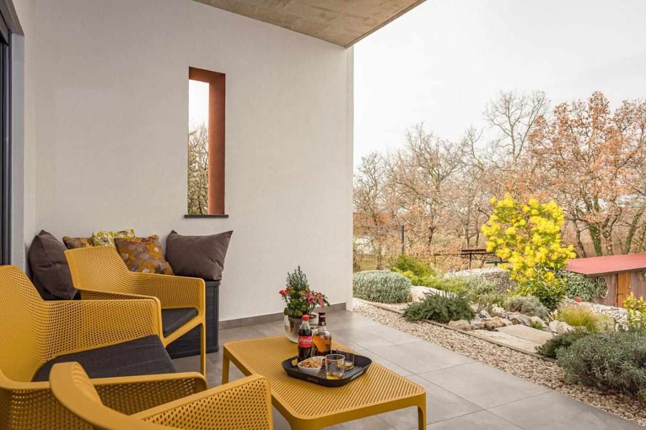 Apartments Bijou With Big Private Garden Near Umag Vilanija Εξωτερικό φωτογραφία