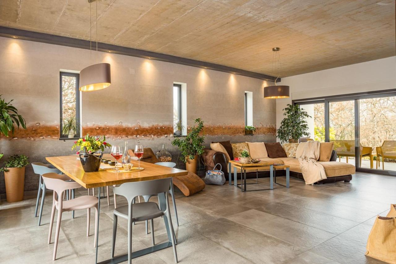 Apartments Bijou With Big Private Garden Near Umag Vilanija Εξωτερικό φωτογραφία