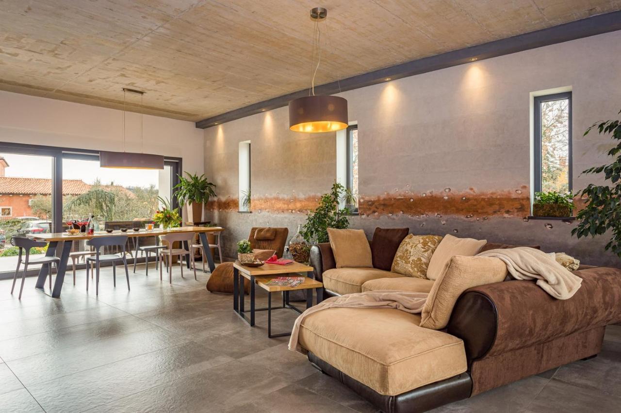 Apartments Bijou With Big Private Garden Near Umag Vilanija Εξωτερικό φωτογραφία